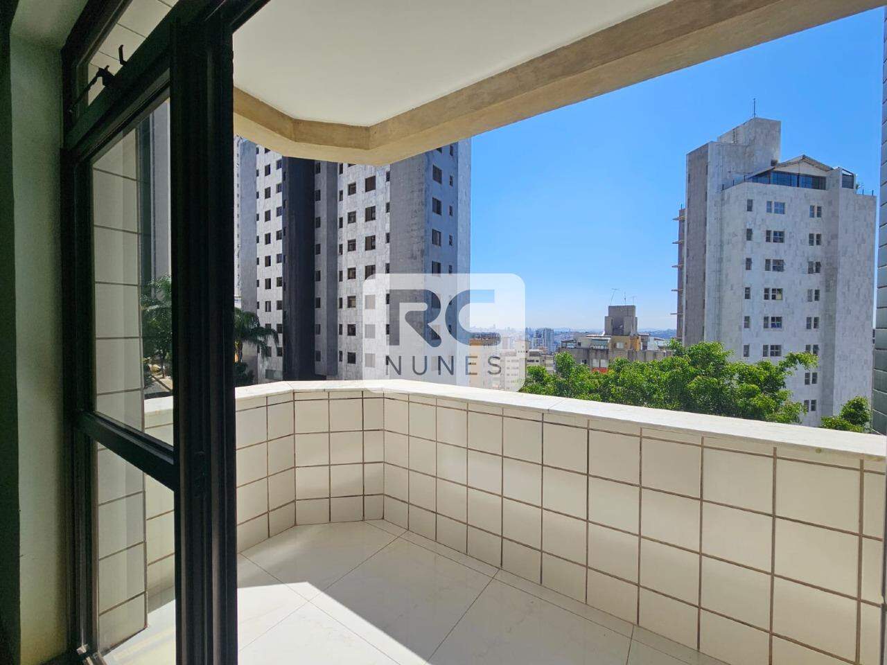 Apartamento à venda no Gutierrez: 