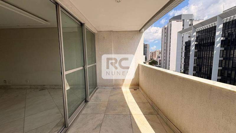 Apartamento à venda no Lourdes: 