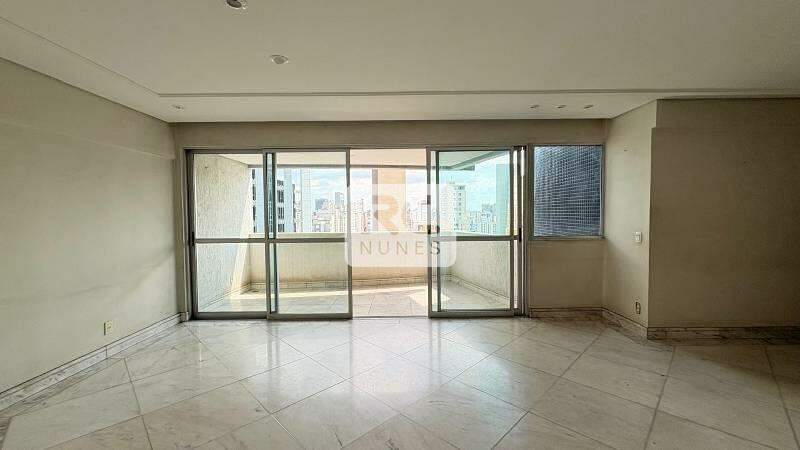 Apartamento à venda no Lourdes: 