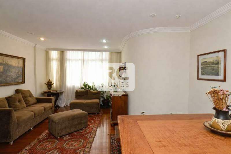 Apartamento à venda no Funcionários: 