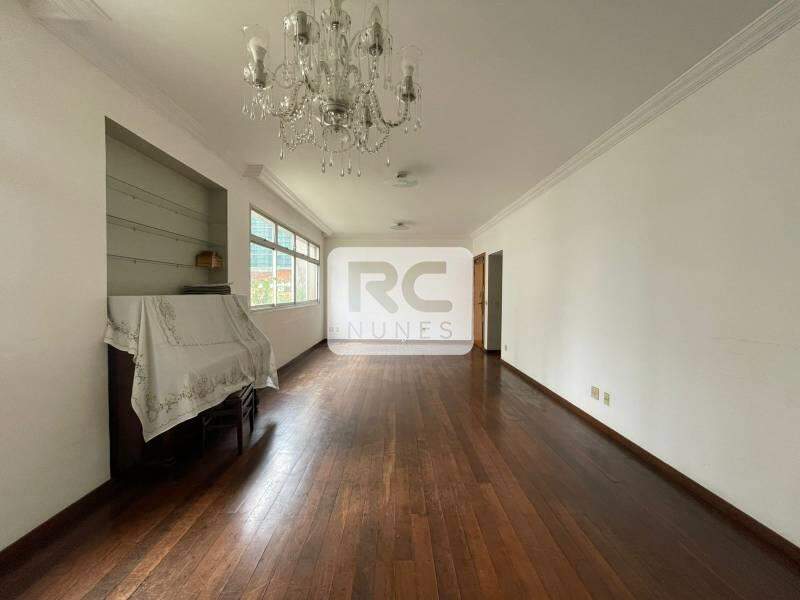 Apartamento à venda no Funcionários: 