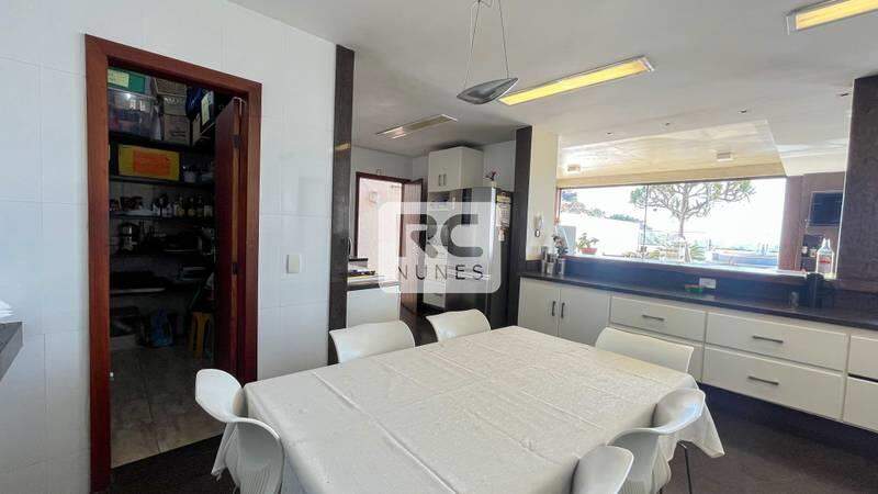 Casa à venda no Mangabeiras: 