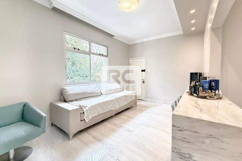 Apartamento à venda no Cruzeiro: 
