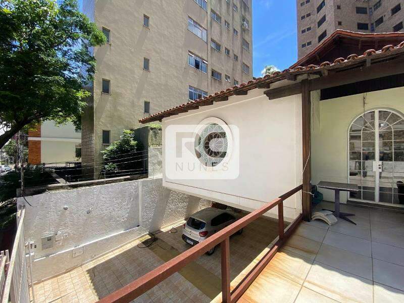 Casa à venda no Sion: 