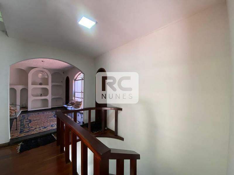Casa à venda no Sion: 
