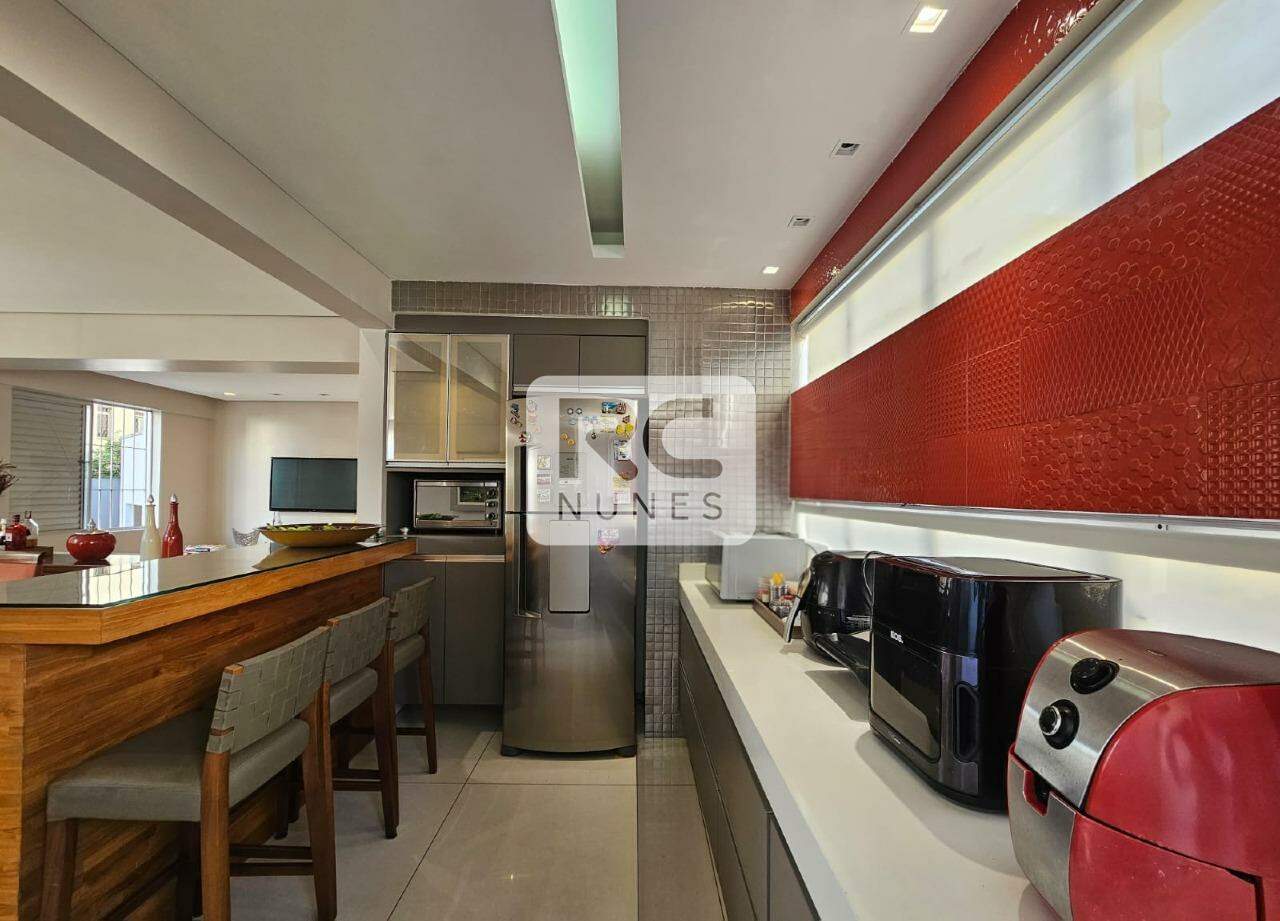 Apartamento à venda no Coração de Jesus: 