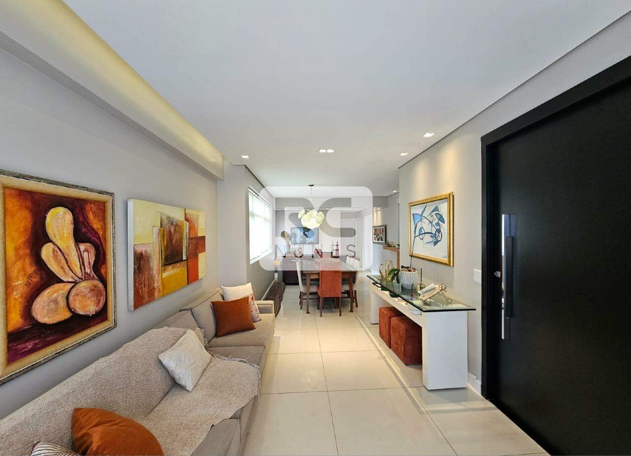 Apartamento à venda no Coração de Jesus: 