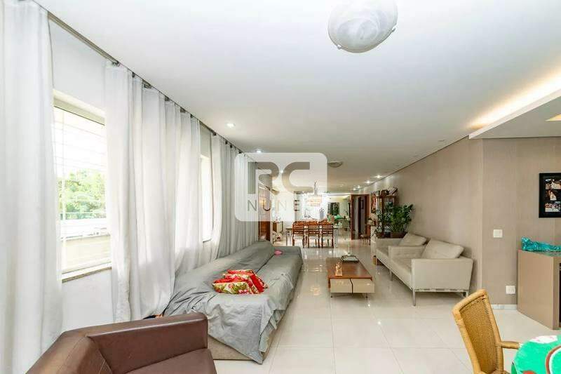 Casa à venda no Gutierrez: 