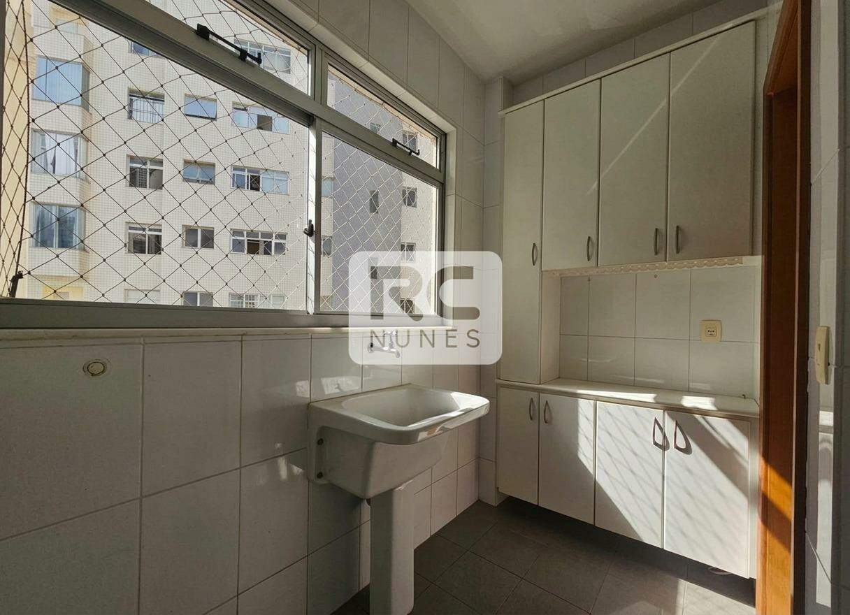 Apartamento à venda no Coração de Jesus: 