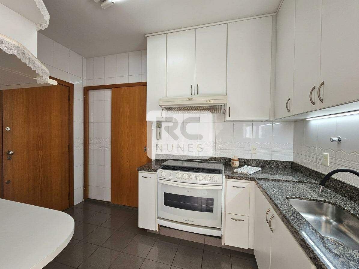 Apartamento à venda no Coração de Jesus: 