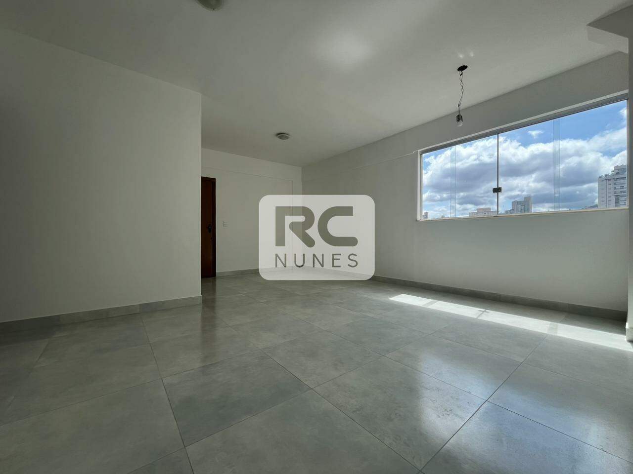 Apartamento para aluguel no Funcionários: 