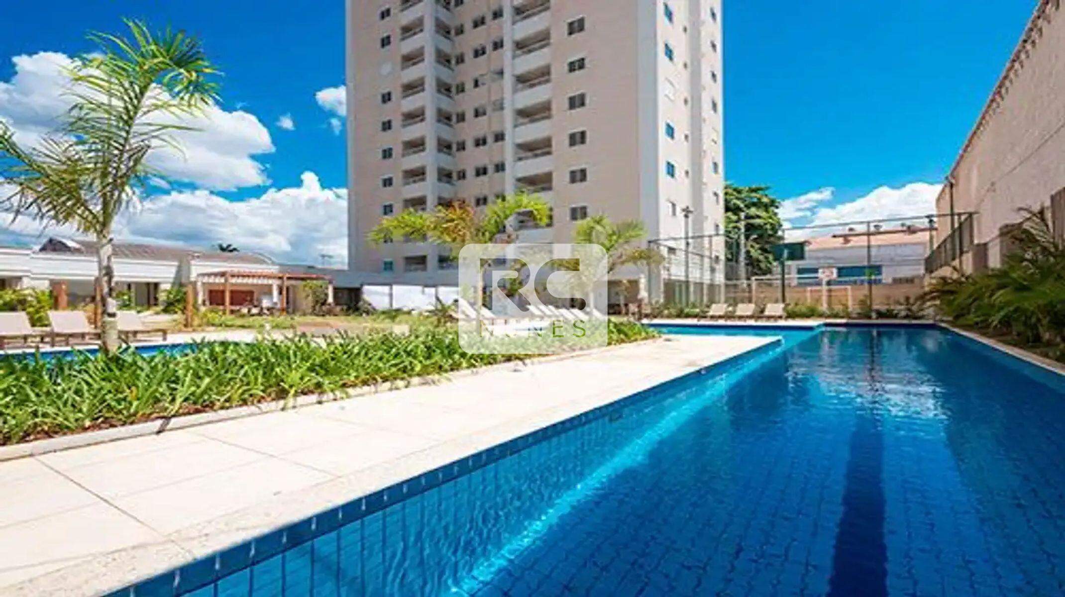 Apartamento à venda no Prado: Piscina com raia