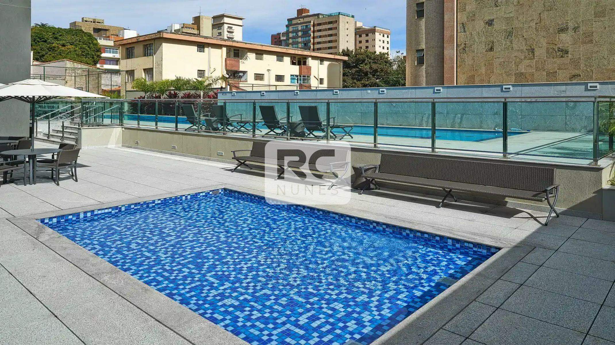 Apartamento à venda no Carmo: Piscina infantil