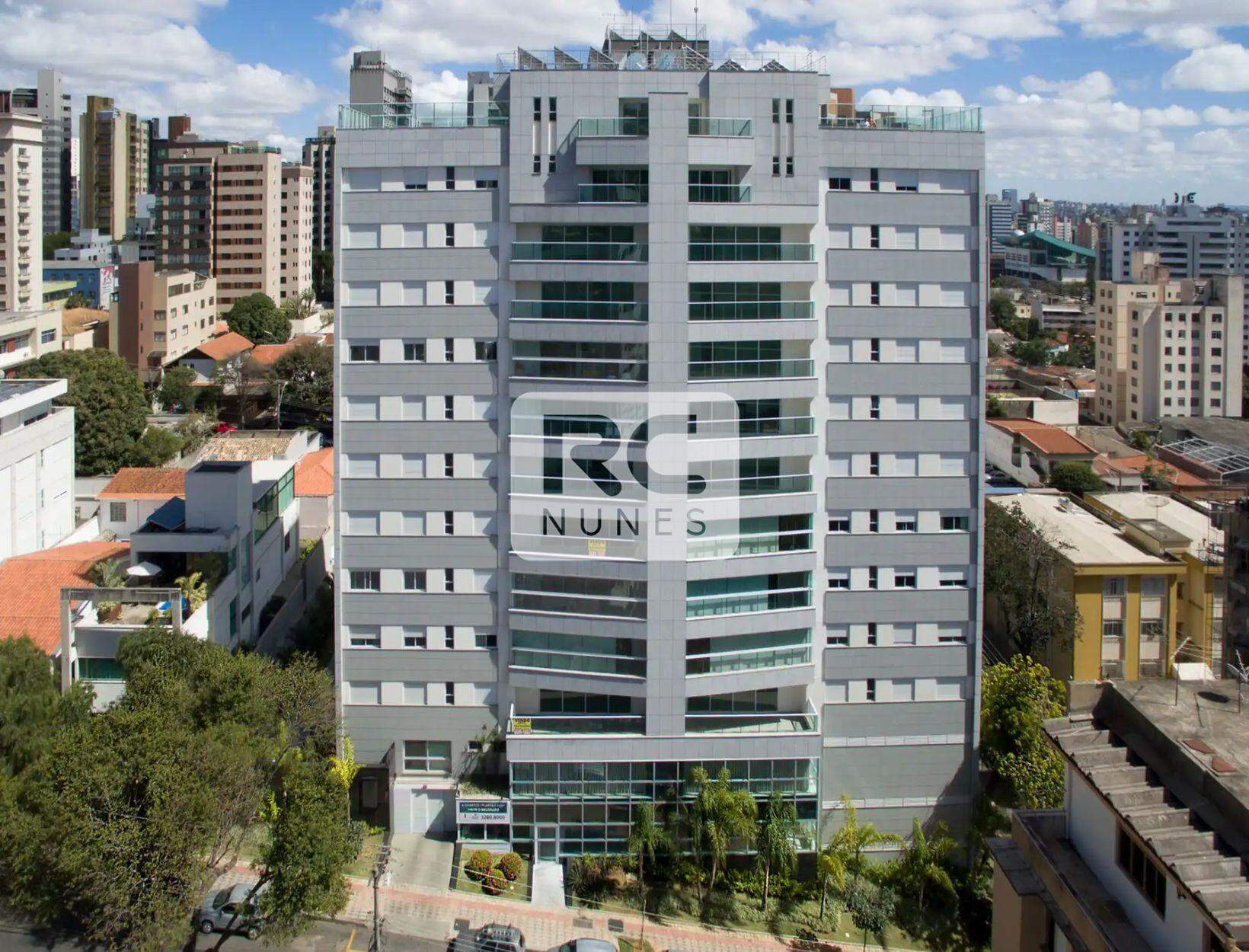 Apartamento à venda no Carmo: 