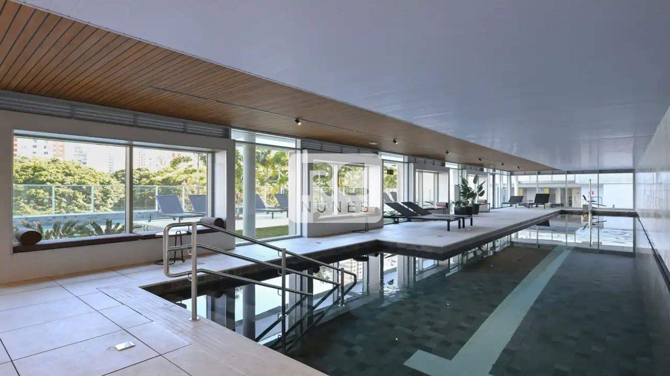 Apartamento à venda no Boa Viagem: Piscina climatizada com raia de 20m