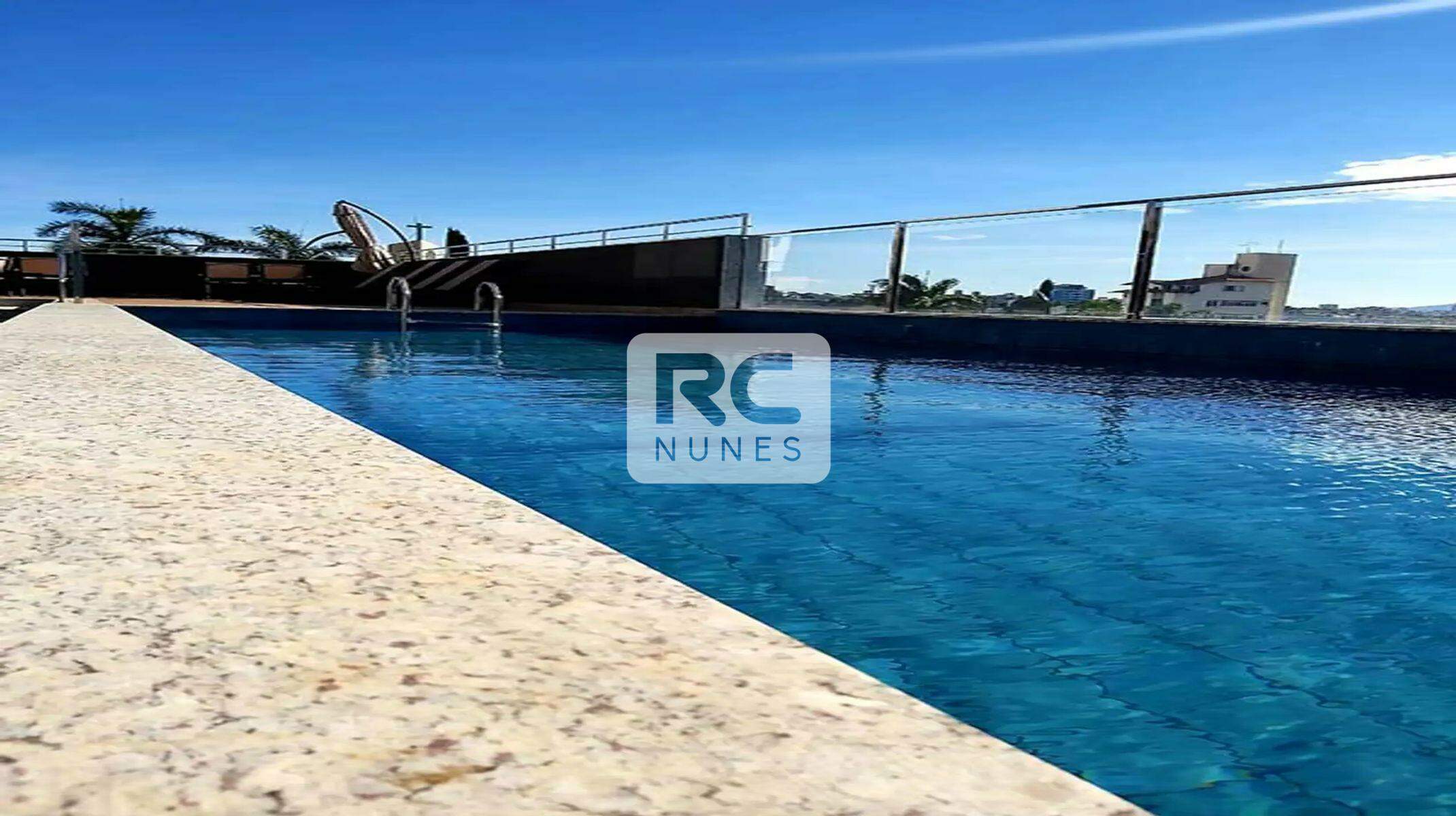 Apartamento à venda no Sagrada Família: Piscina