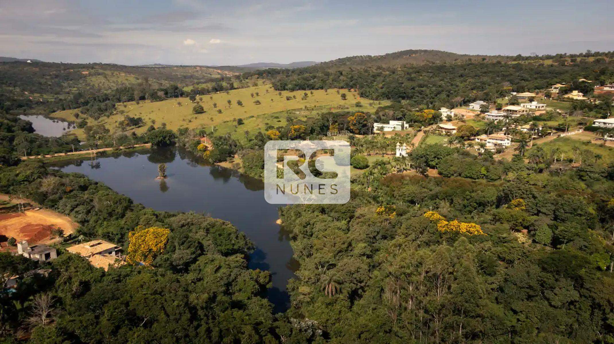 Apartamento à venda no MG020: 