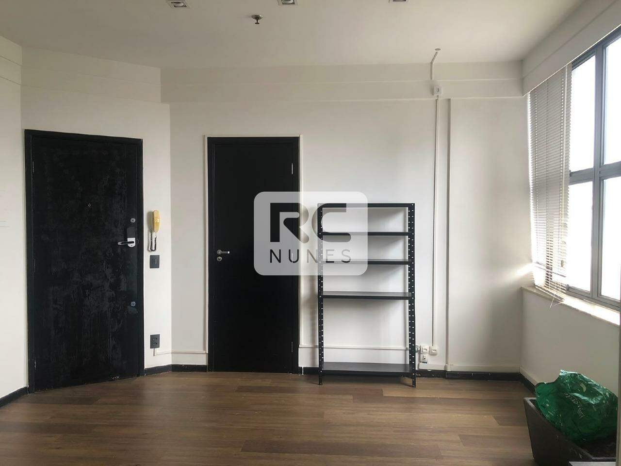 Sala para aluguel no Carmo: 