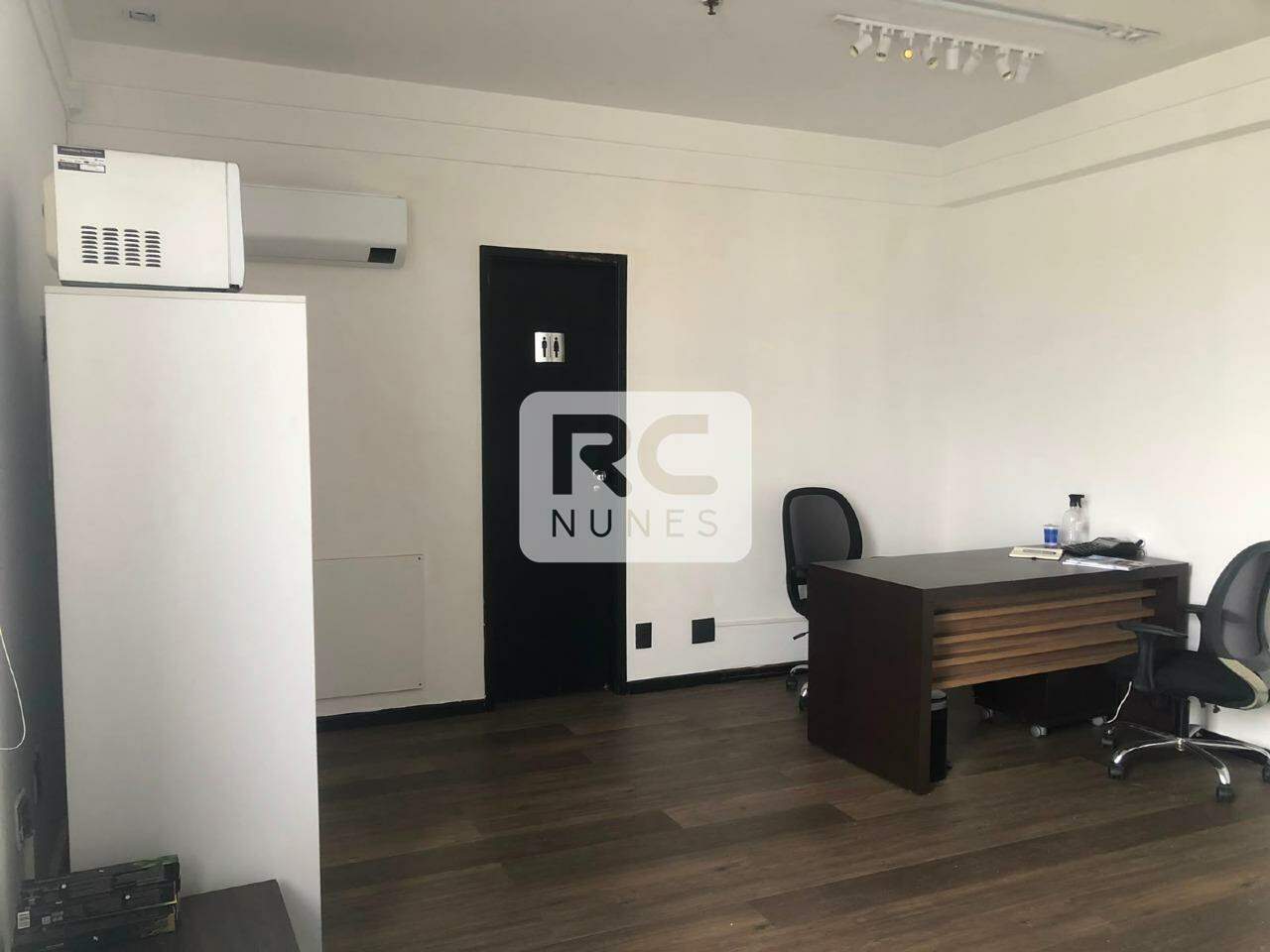 Sala para aluguel no Carmo: 