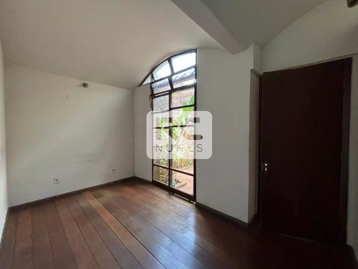 Casa para aluguel no Sion: 