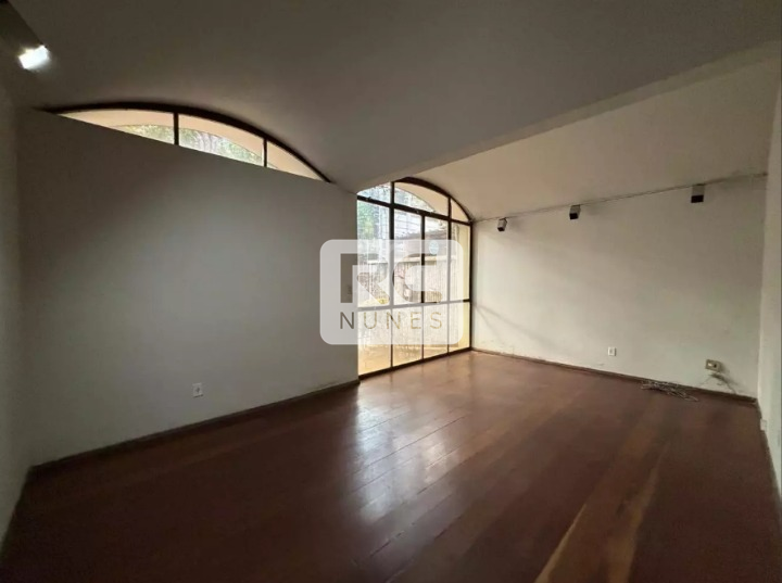 Casa para aluguel no Sion: 