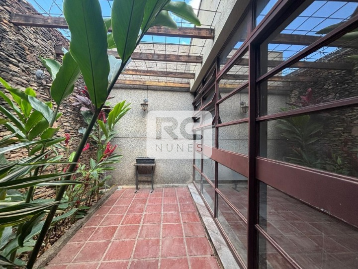 Casa para aluguel no Sion: 