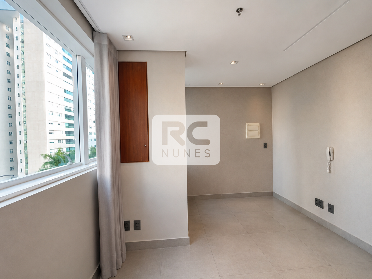 Sala para aluguel no Vila da Serra: 