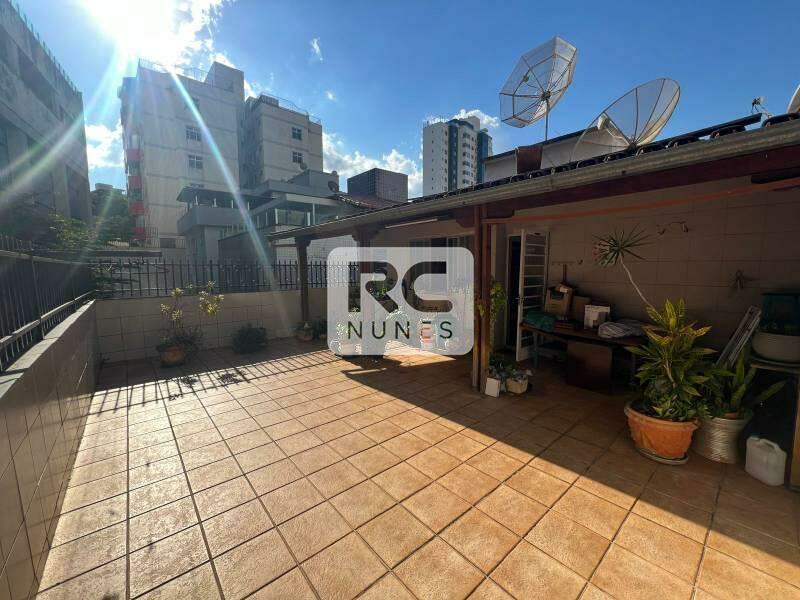 Cobertura à venda no Silveira: 