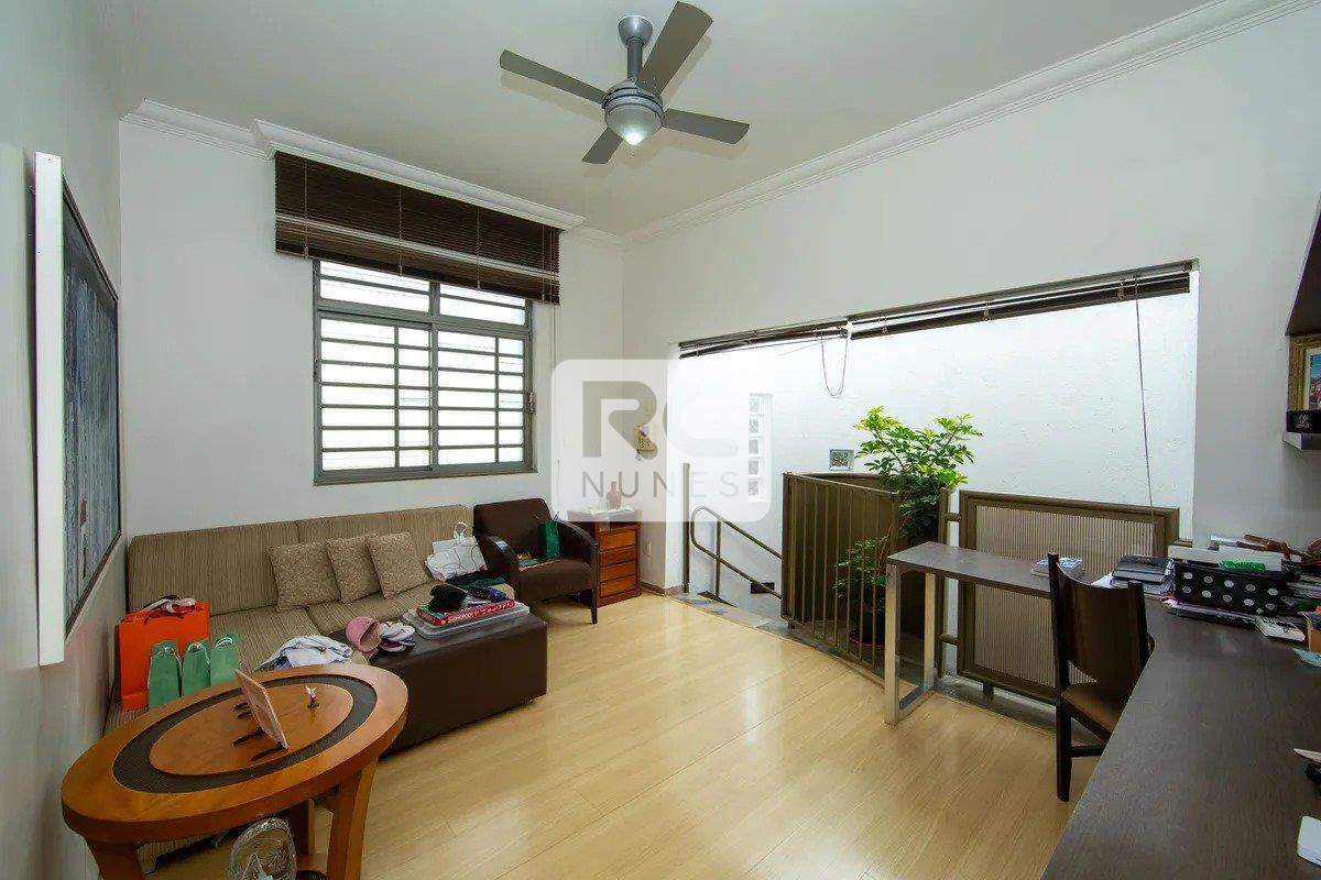 Casa à venda no Prado: 