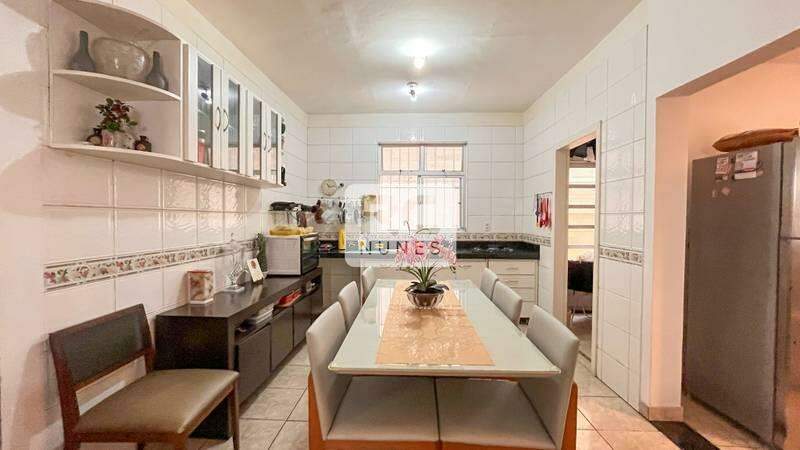 Casa à venda no Buritis: 
