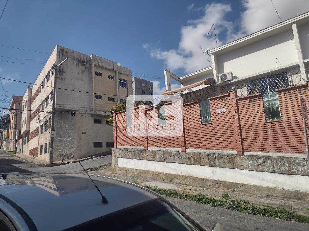 Casa à venda no Alto Barroca: 