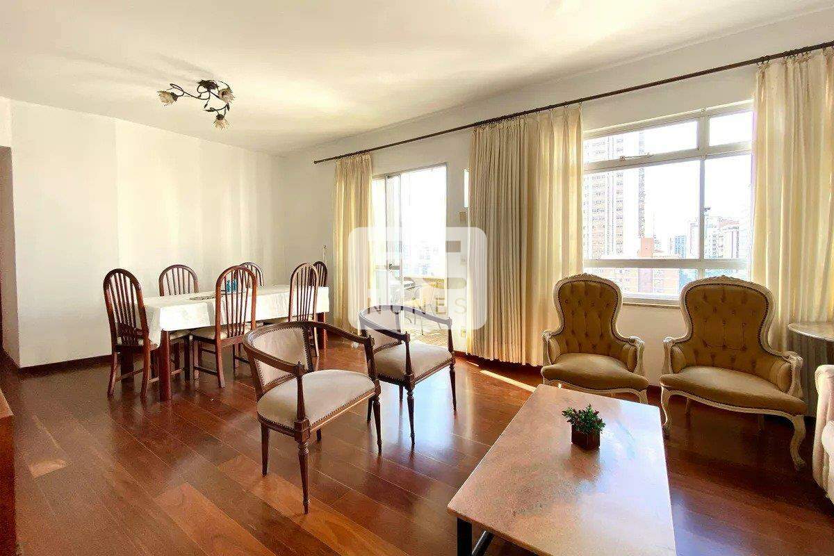 Apartamento à venda no Carmo: 