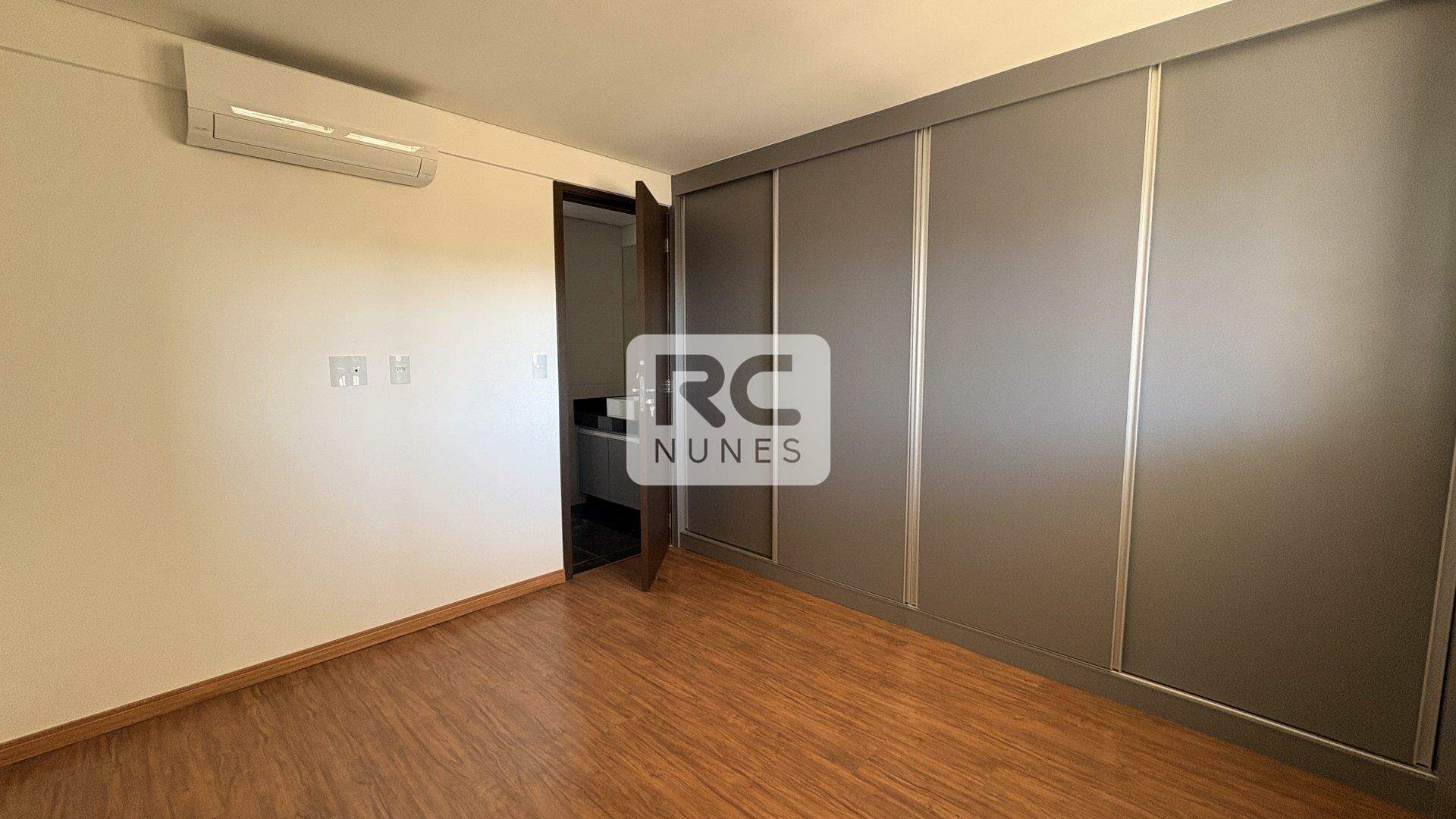 Apartamento à venda no Funcionários: 