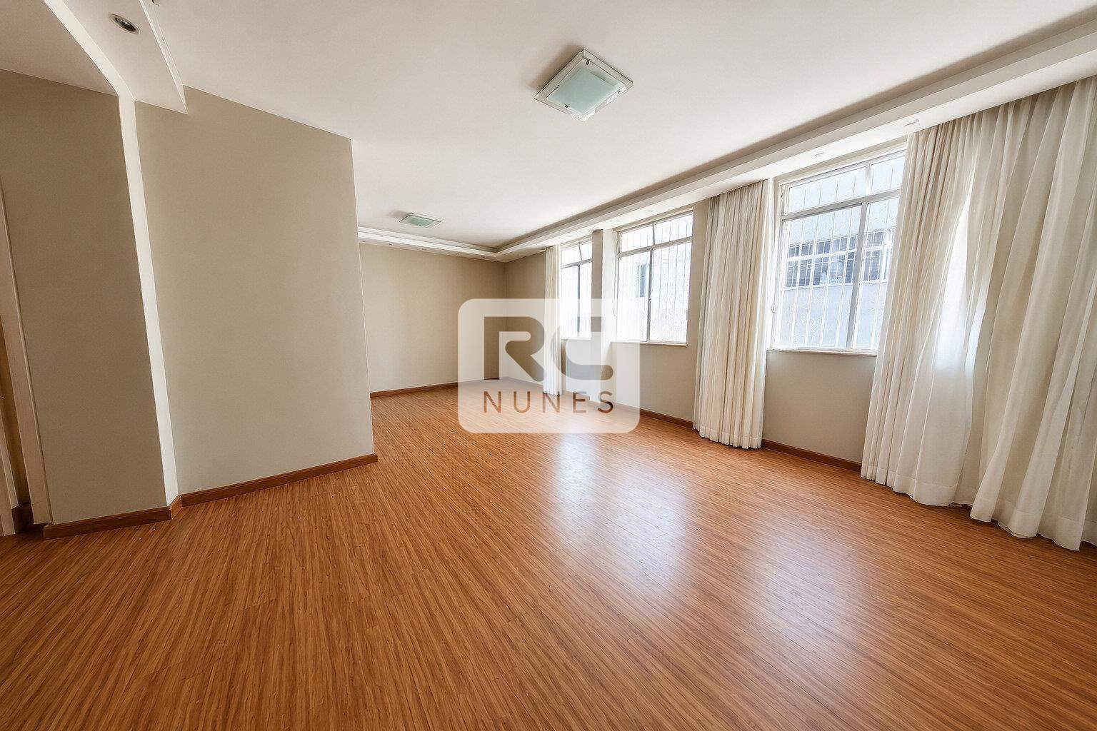 Apartamento à venda no Cruzeiro: 
