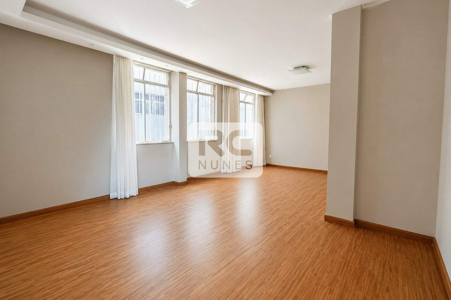 Apartamento à venda no Cruzeiro: 