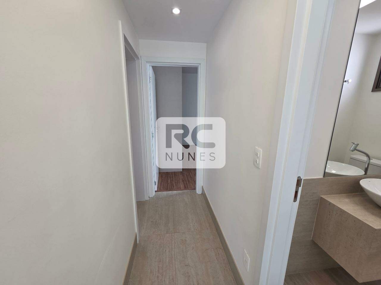 Apartamento à venda no Lourdes: corredor