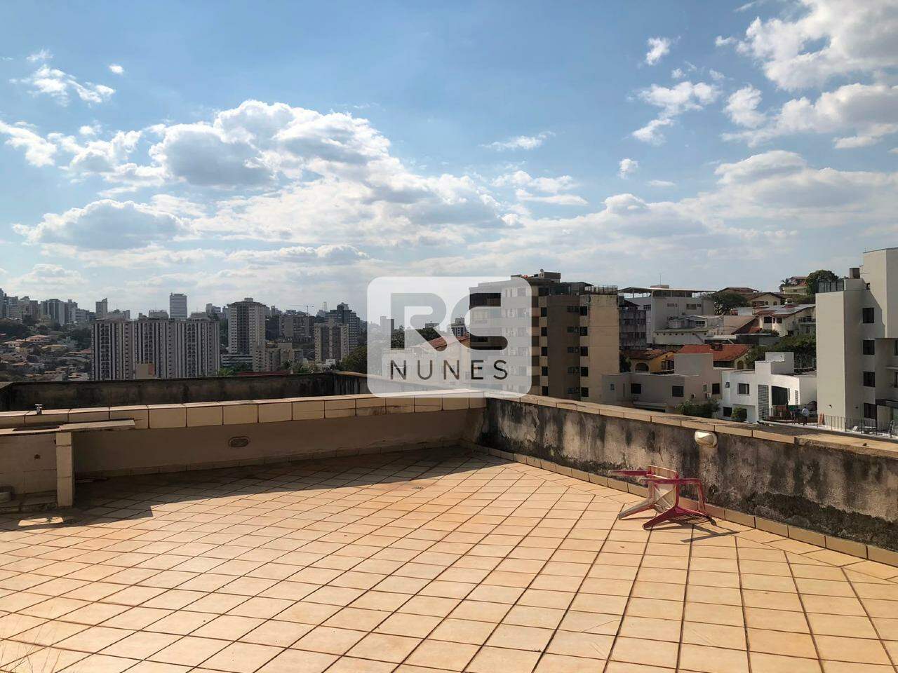 Cobertura para aluguel no Santa Lúcia: 