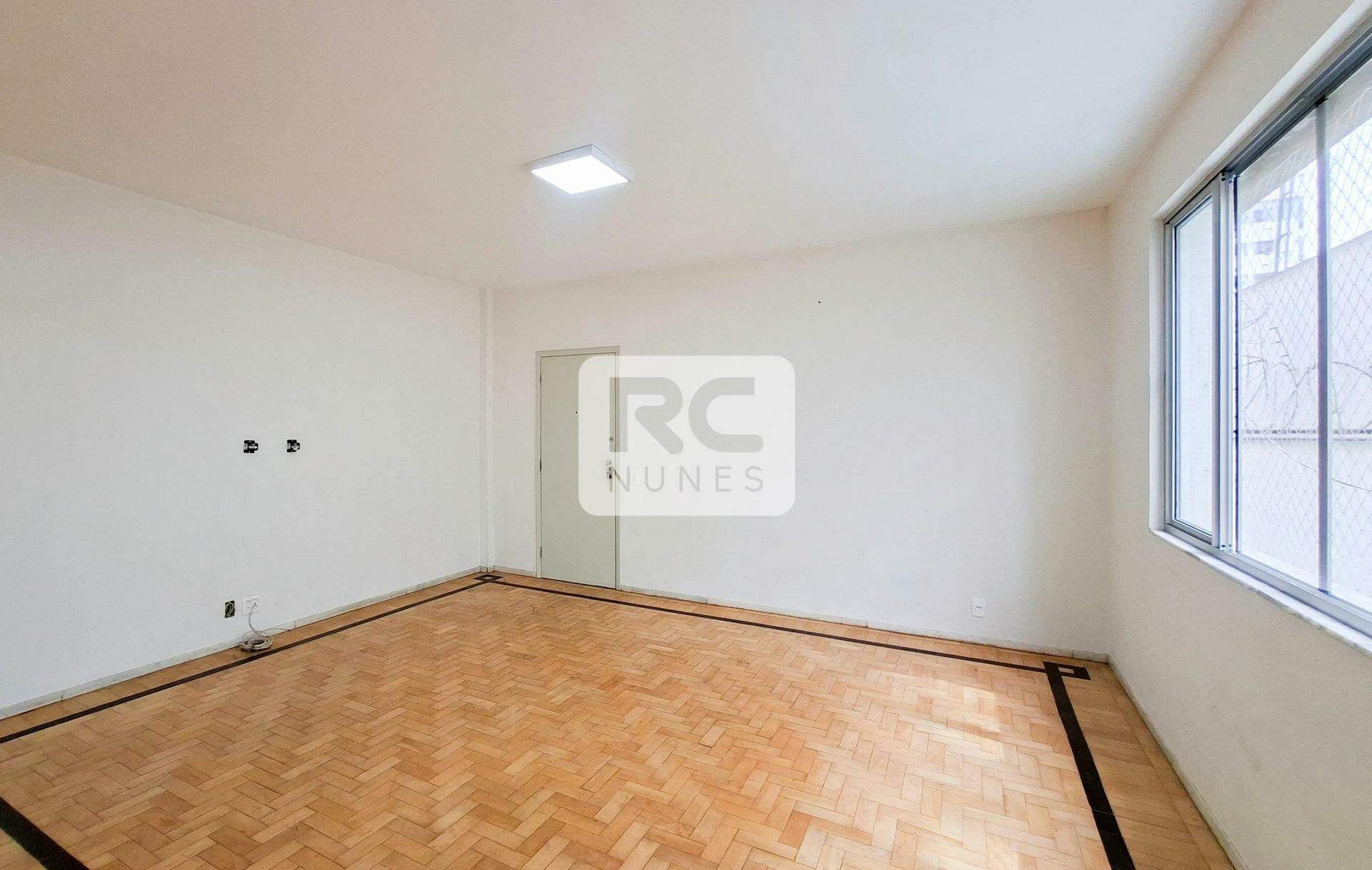 Apartamento à venda no Funcionários: 