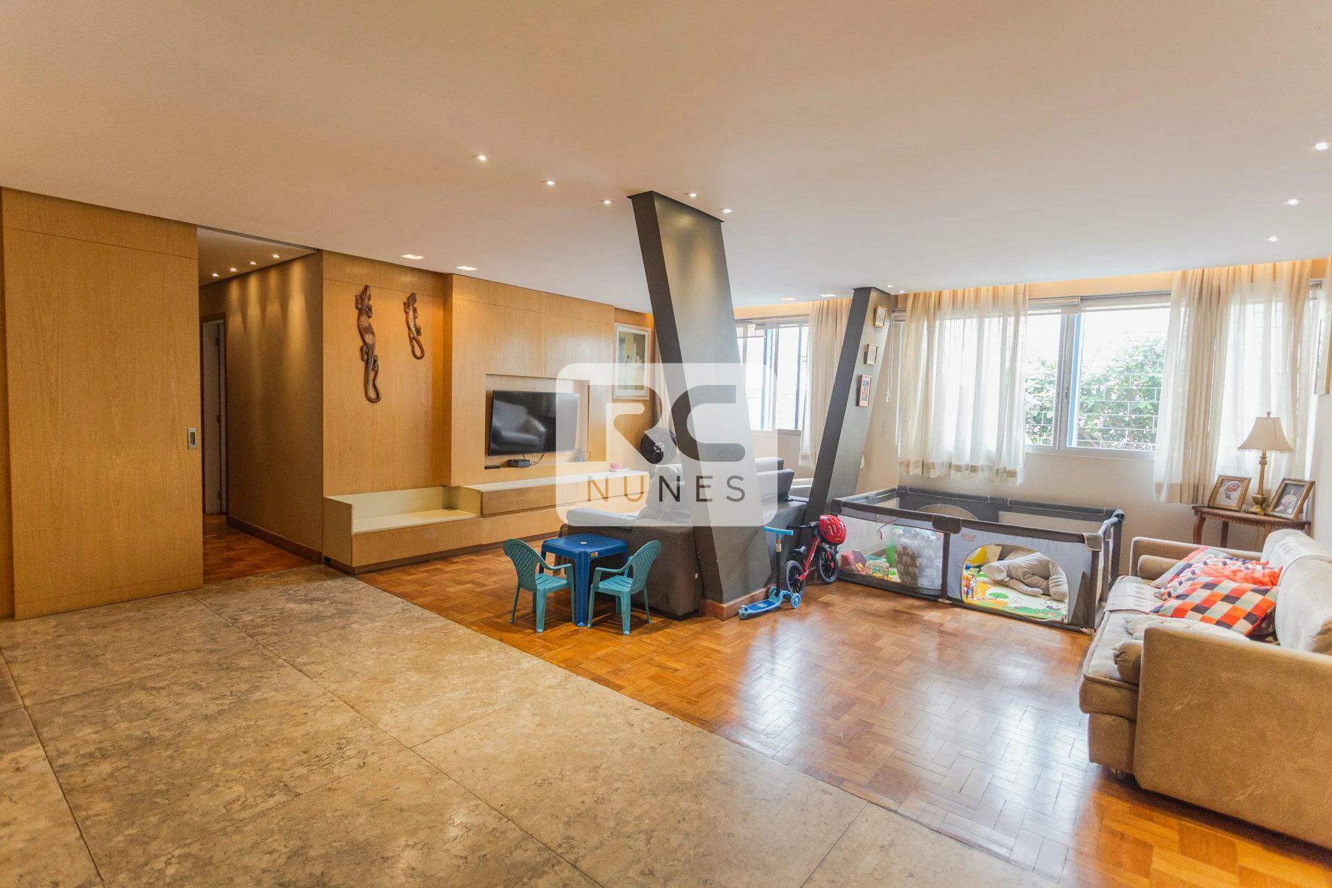 Apartamento à venda no Lourdes: 