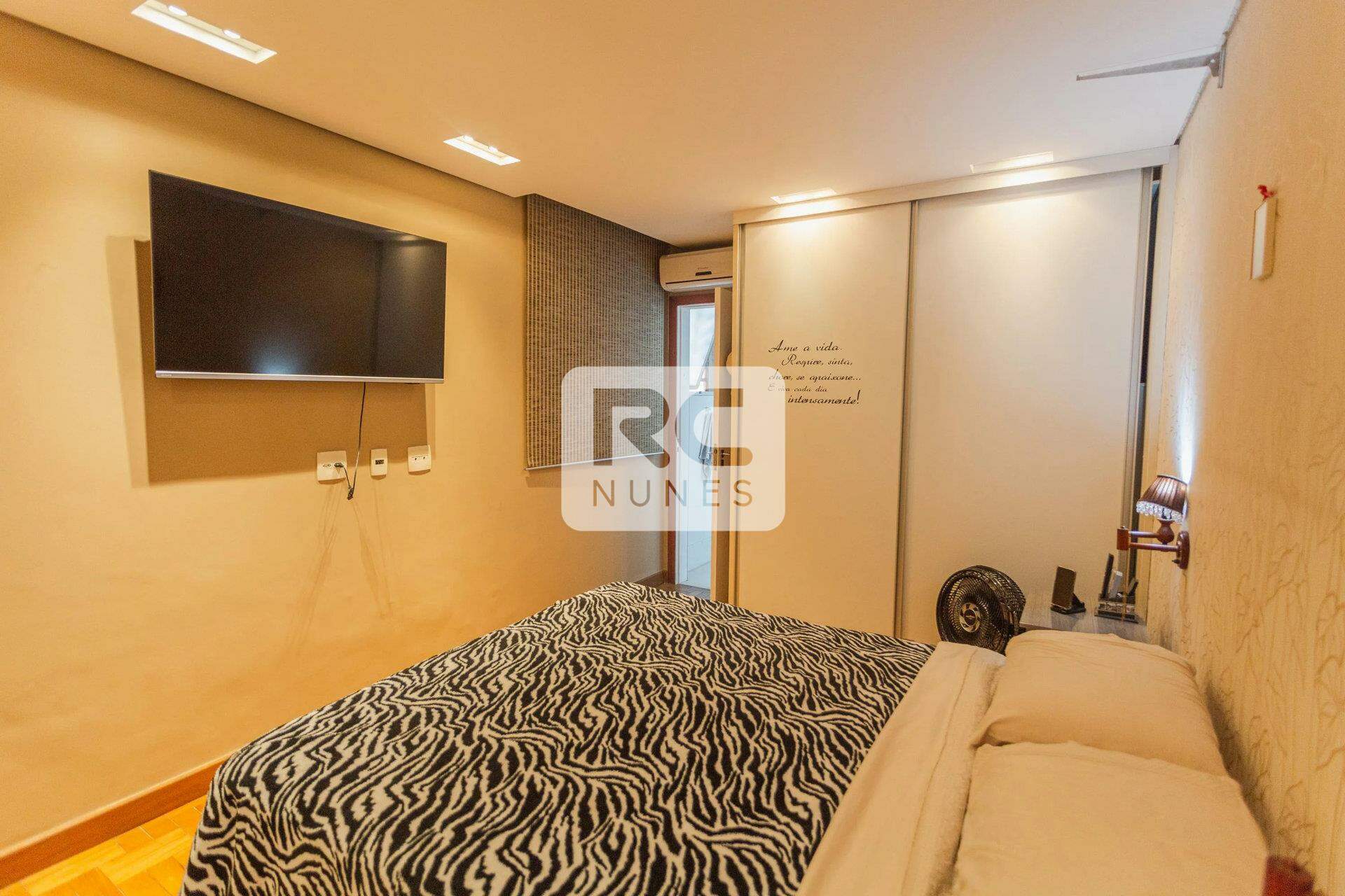 Apartamento à venda no Lourdes: 