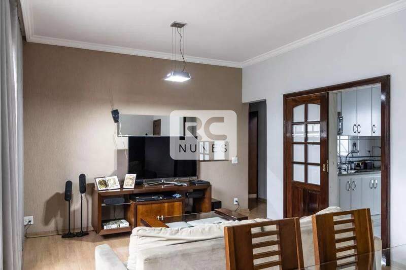 Apartamento à venda no Coração de Jesus: 