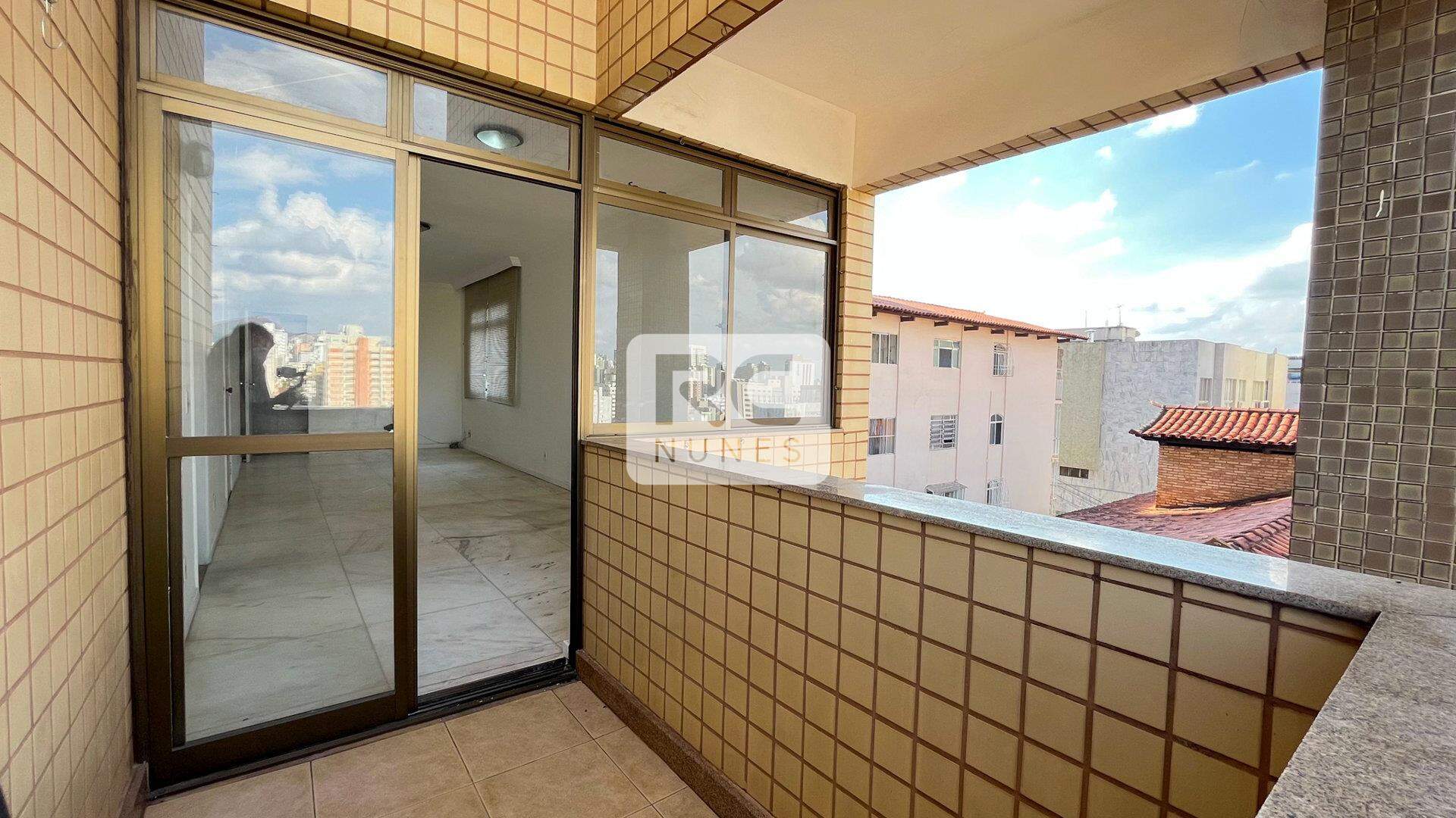 Apartamento à venda no Coração de Jesus: 