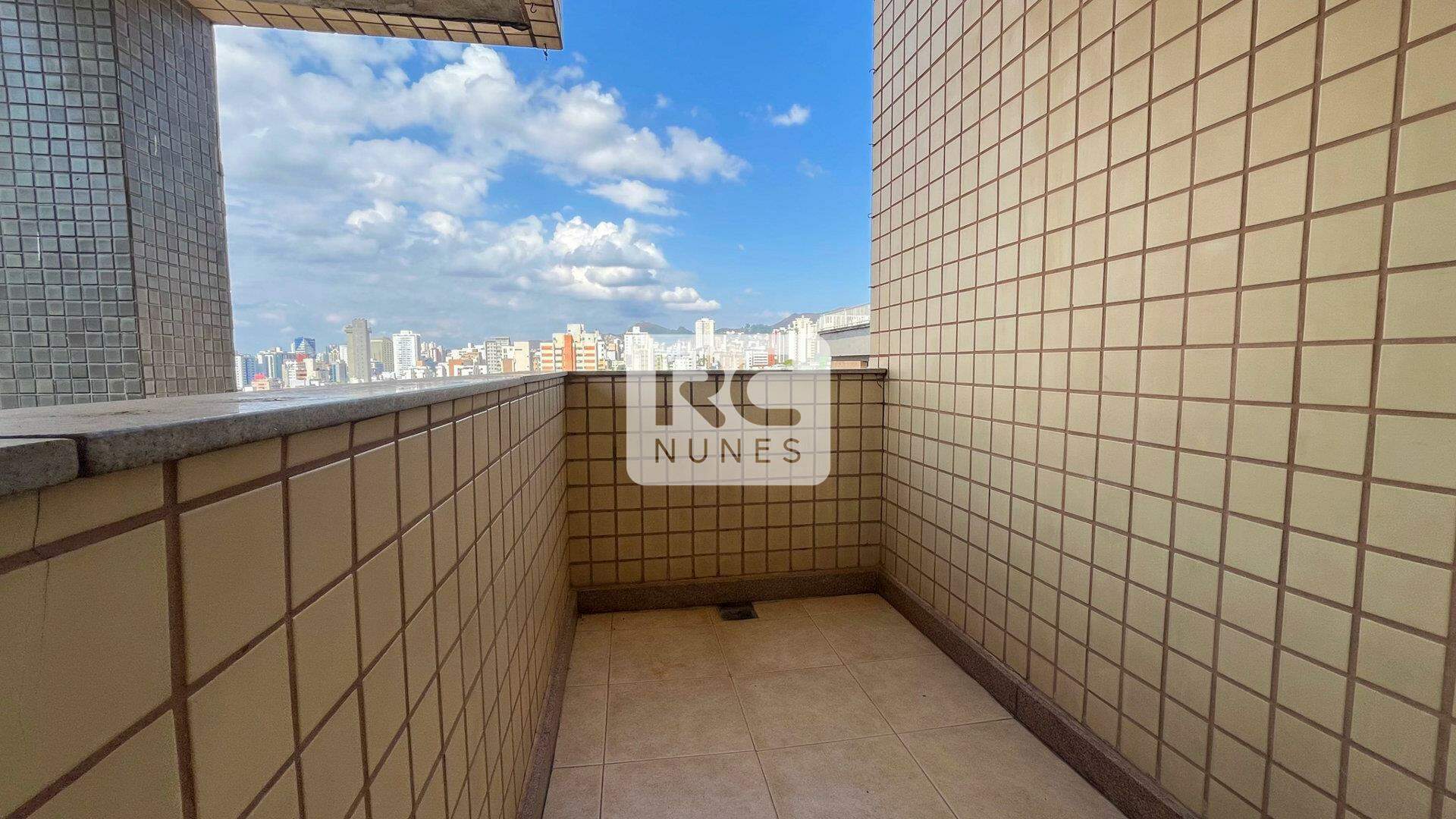 Apartamento à venda no Coração de Jesus: 