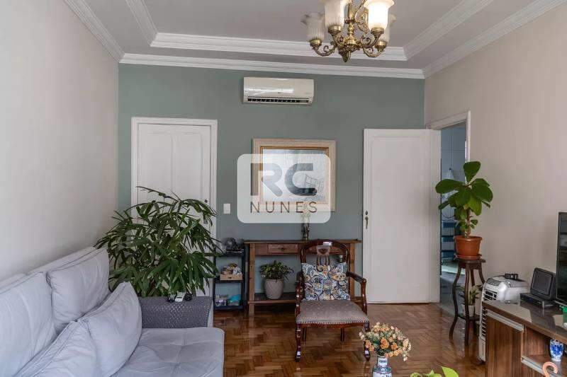 Apartamento à venda no Coração de Jesus: 