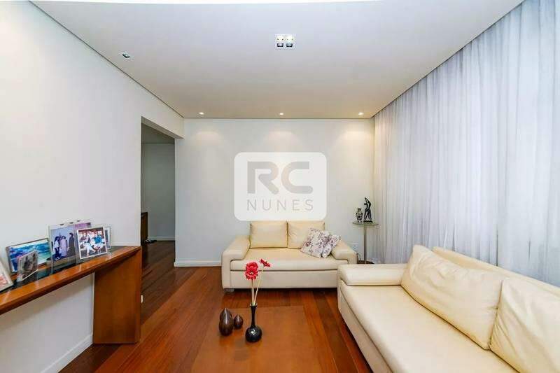 Apartamento à venda no Coração de Jesus: 