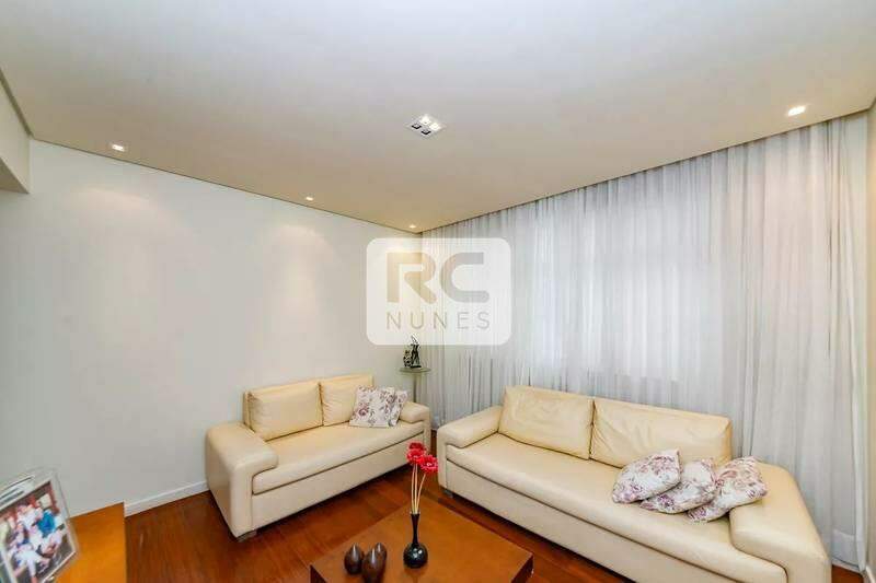 Apartamento à venda no Coração de Jesus: 