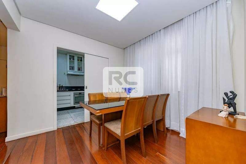 Apartamento à venda no Coração de Jesus: 