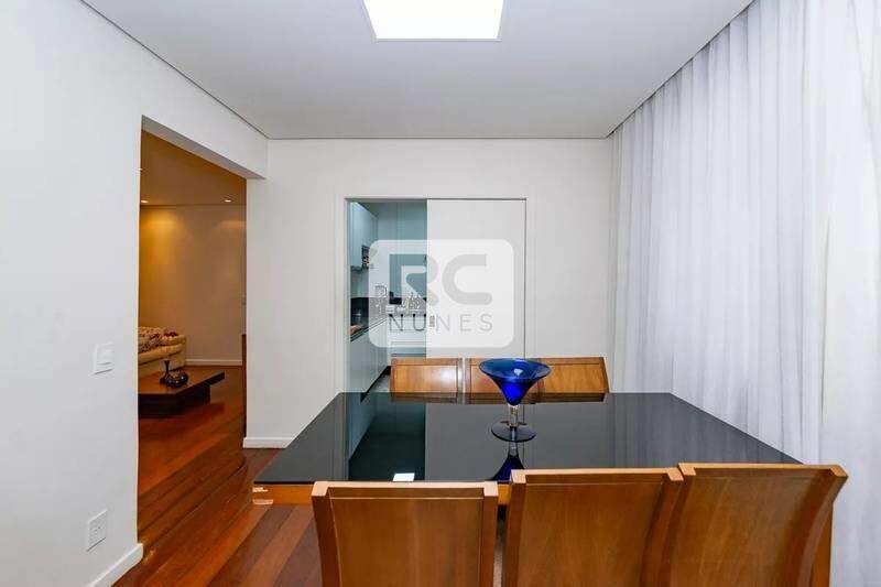 Apartamento à venda no Coração de Jesus: 