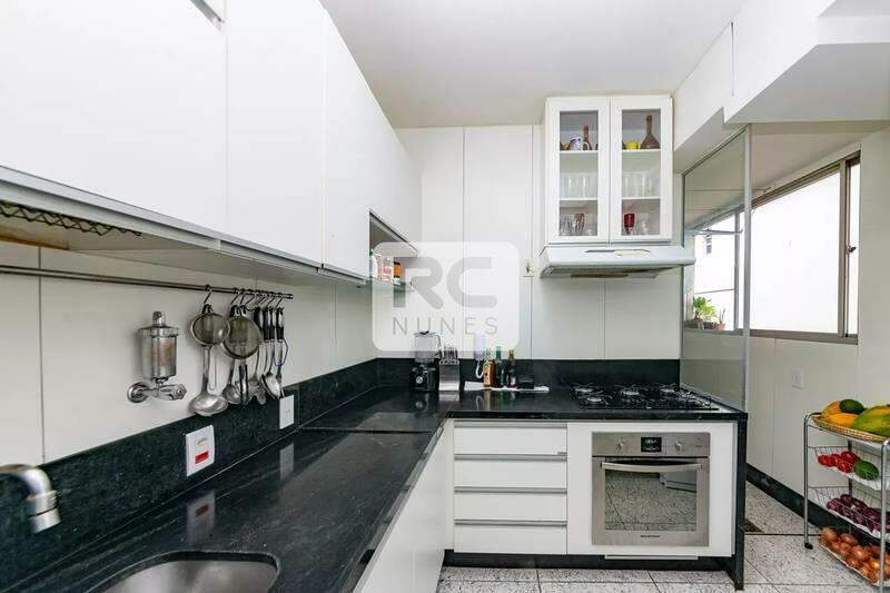 Apartamento à venda no Coração de Jesus: 