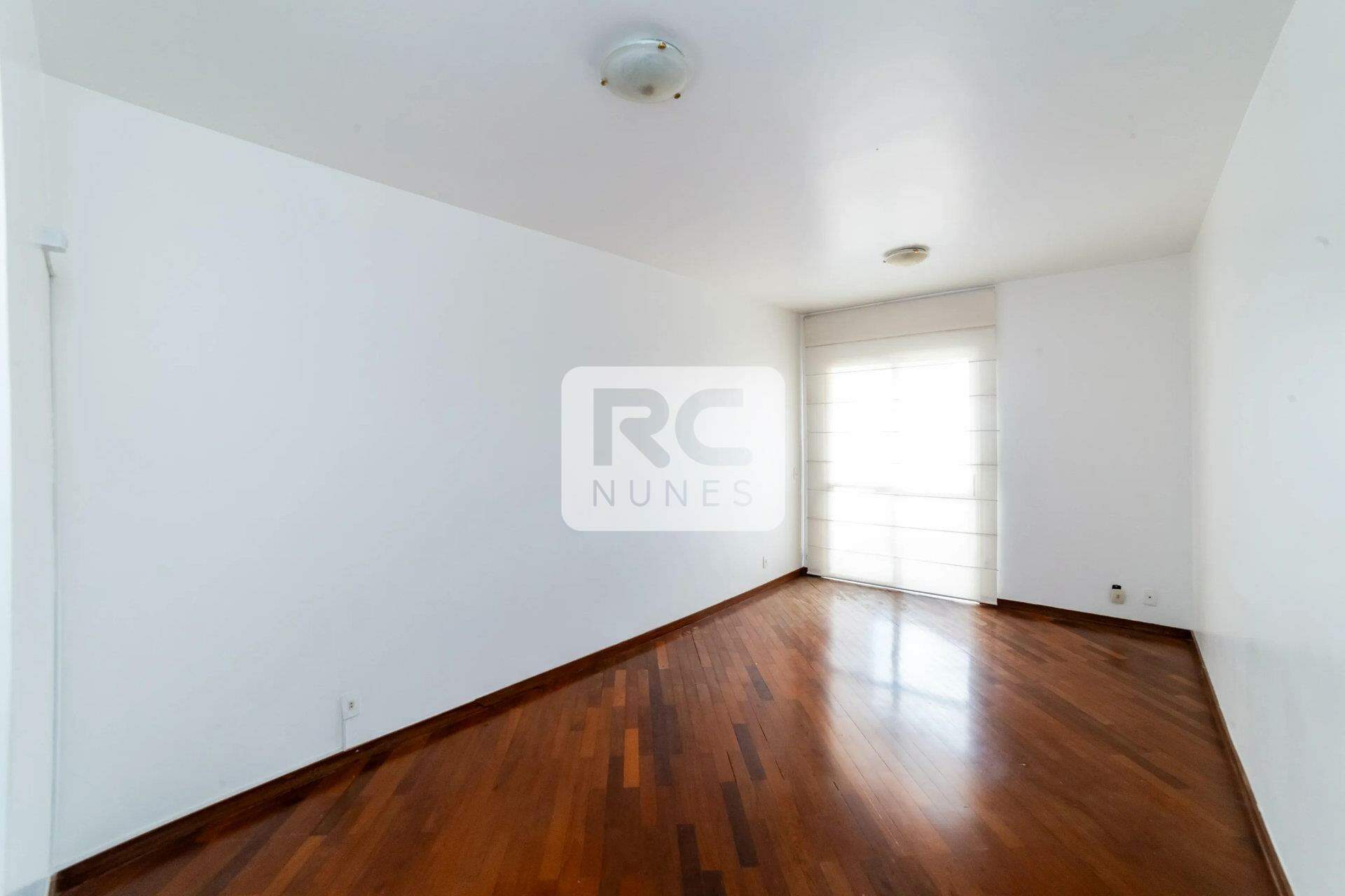 Apartamento à venda no Lourdes: 